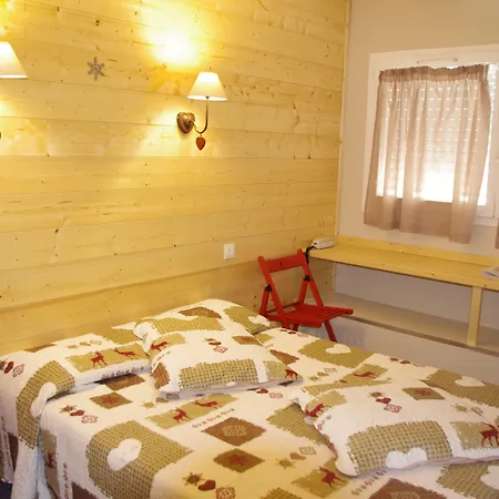 Le Sacca, Nouvelle Equipe Ξενοδοχείο