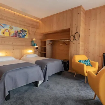 Hotel Le Sacca, Nouvelle Equipe