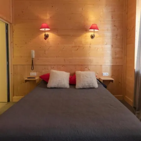 Le Sacca, Nouvelle Equipe Hotel Cauterets